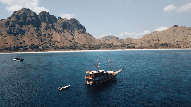 Sewa Kapal Labuan Bajo