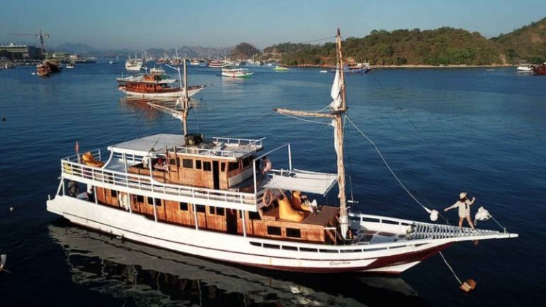 Paket Sailing Bajo Murah